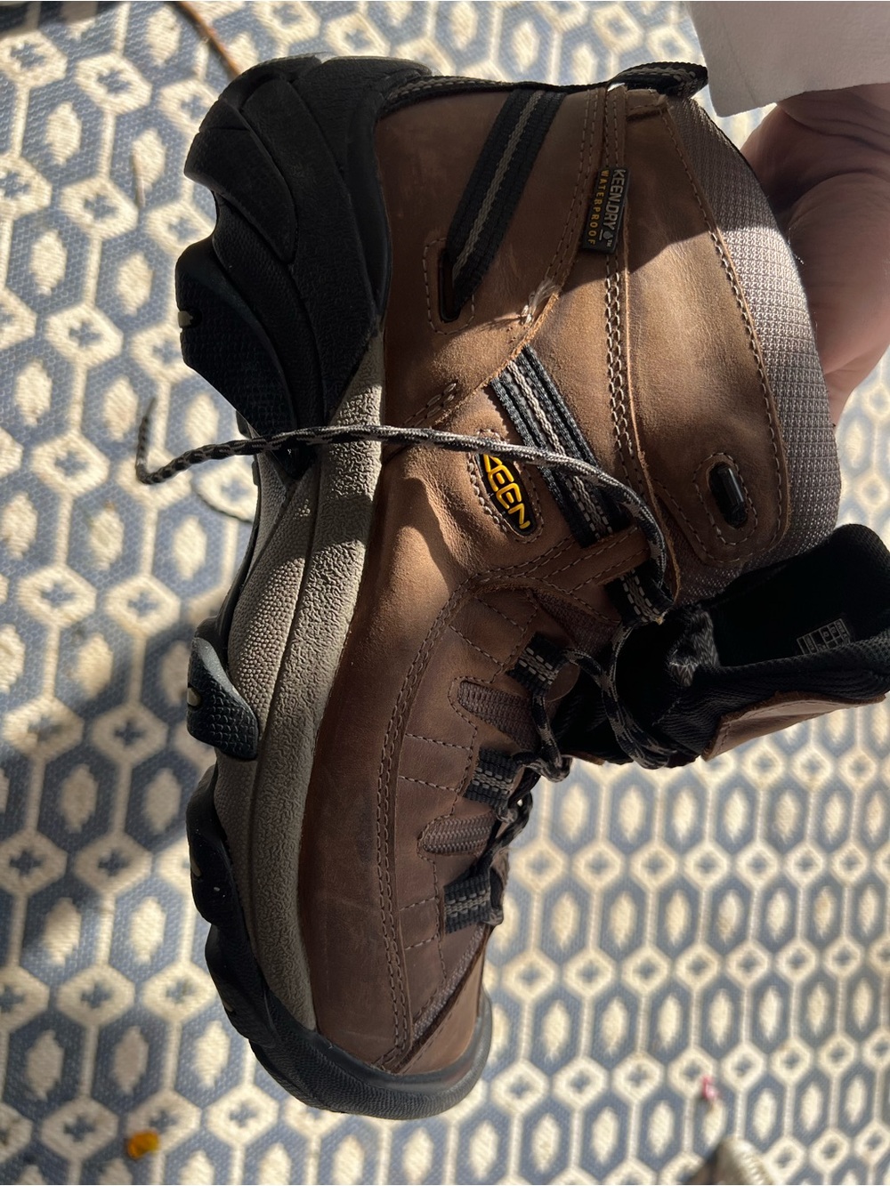 Keen Men's Targhee II Mid Hiking Boots in Shitake/Brindle Brown - Picture 5 of 10